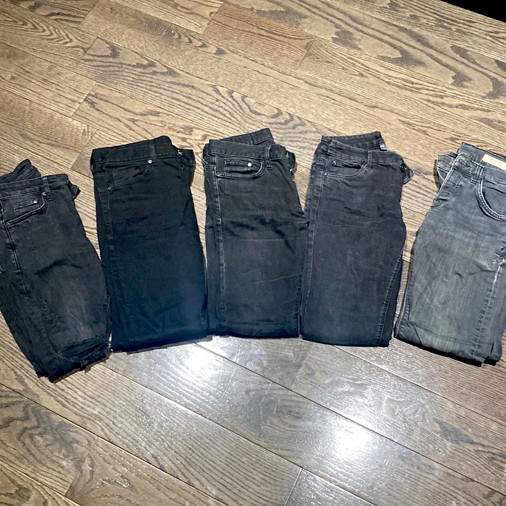 BUNDLE OF BLACK MEN JEANS IN 29